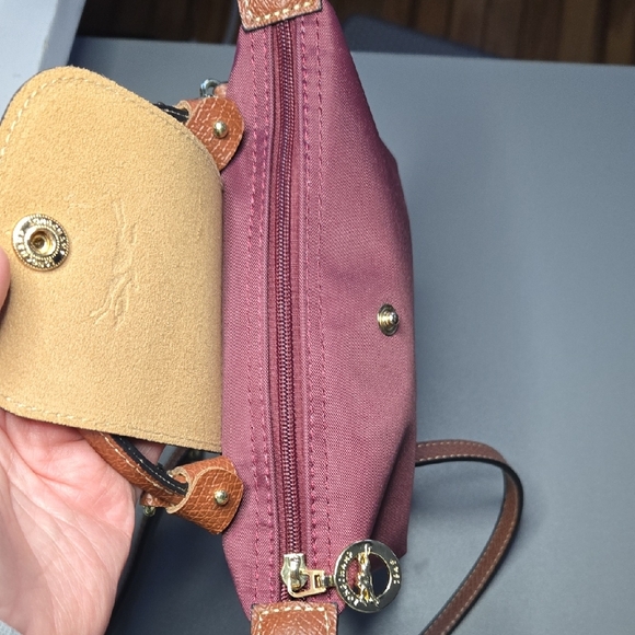 Elegant Burgundy Crossbody Bag - Picture 13 of 15